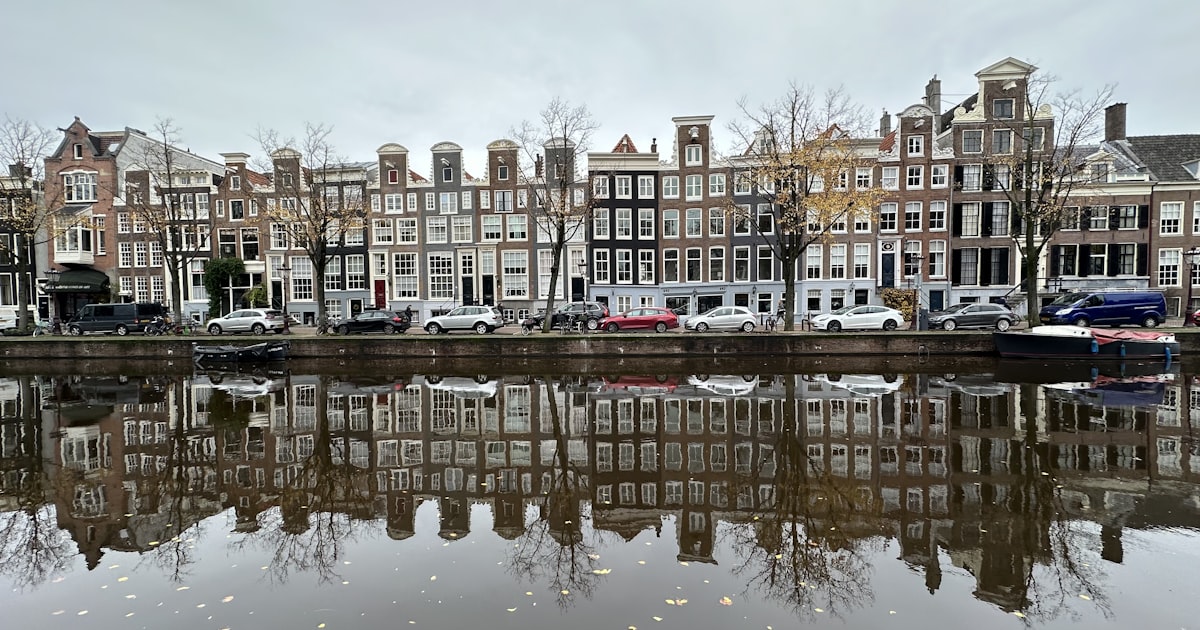 Renting in Amsterdam: Prices, Neighborhoods, and Tips (2026)